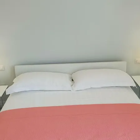 Younique Bed & Breakfast 4*